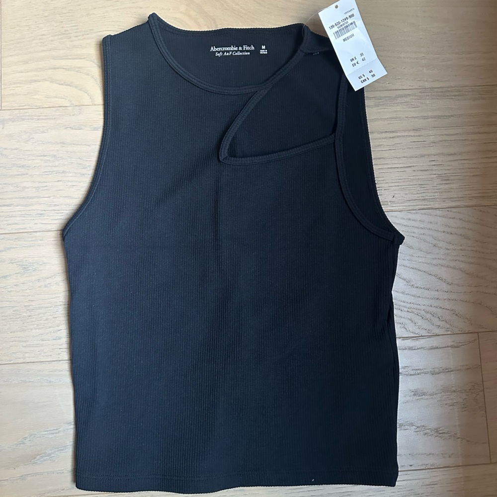 Abercrombie & Fitch - Black Ribbed Tank Women’s - Size M